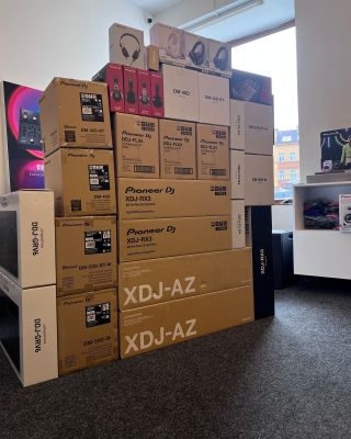 🤩Čerstvá várka PioneerDJ & AlphaTheta skladem! 🎛️💿🔊✅ 🖤Od DDJ-FLX2 až po XDJ-AZ🪄 🛒: https://www.visionstore.cz/pioneer-dj/...
