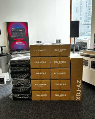 Dočkali jsme se a máme to pro vás ready! AlphaTheta CDJ-3000X Naskladněno!❤️‍🔥 Obaly taky skladem! #alphatheta #pioneerdj...